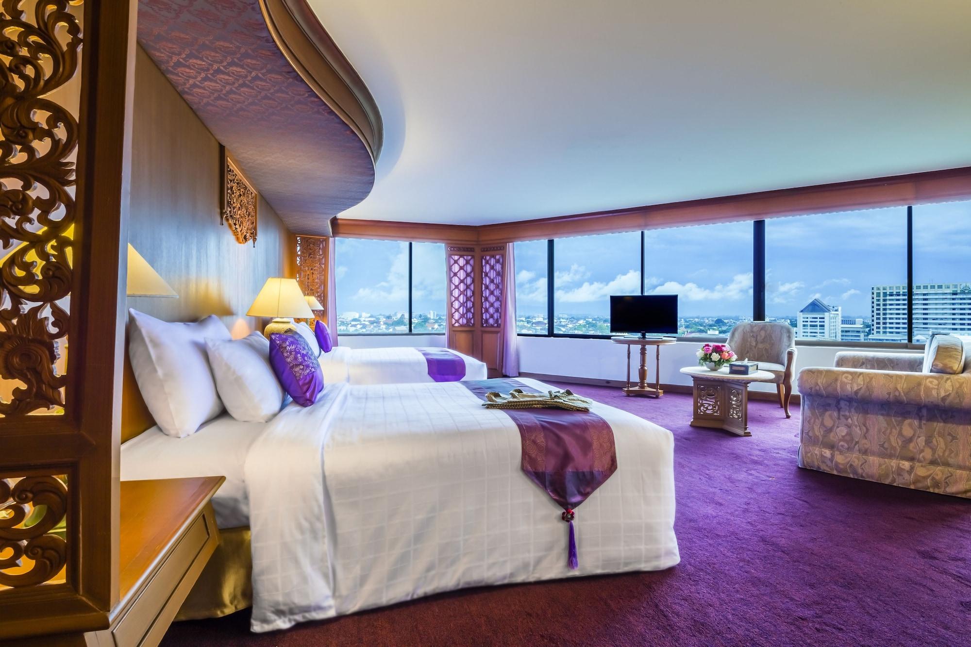 Hotel Lotus Pang Suan Kaew 4*